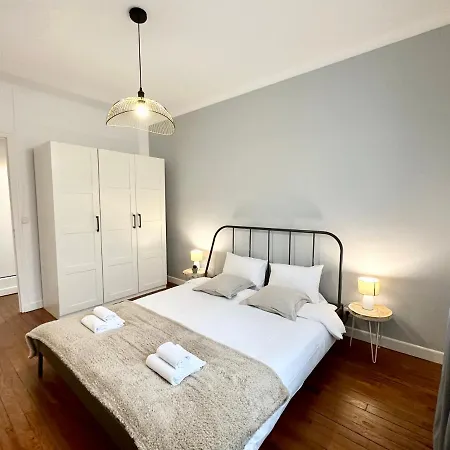 Le Lutz - Moderne Spacieux - Hyper Centre - Parking Apartment *