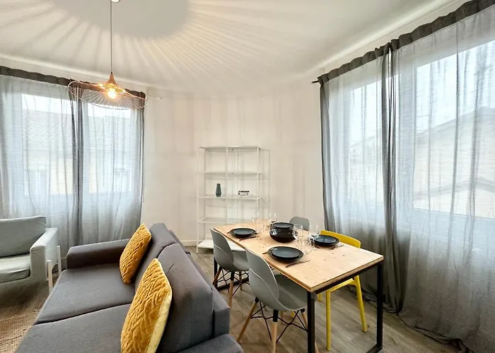 Le Lutz - Moderne Spacieux - Hyper Centre - Parking Apartment *